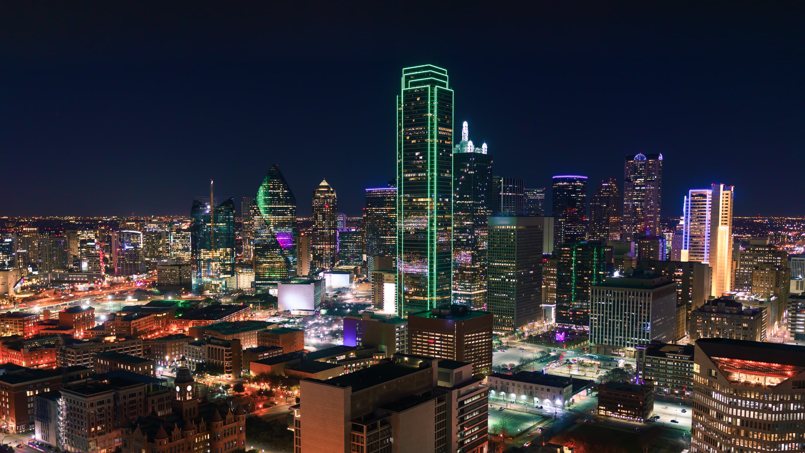 Dallas-Fort Worth cityscape at night